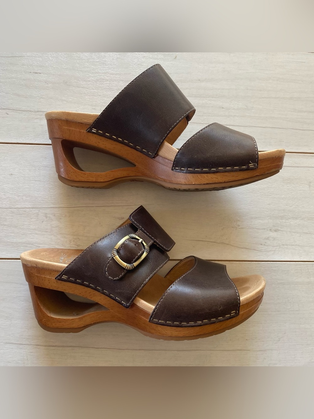 Dansko Dark Brown Leather Mule Clogs with Buckle Leather Wooden Heel Sz 7/37